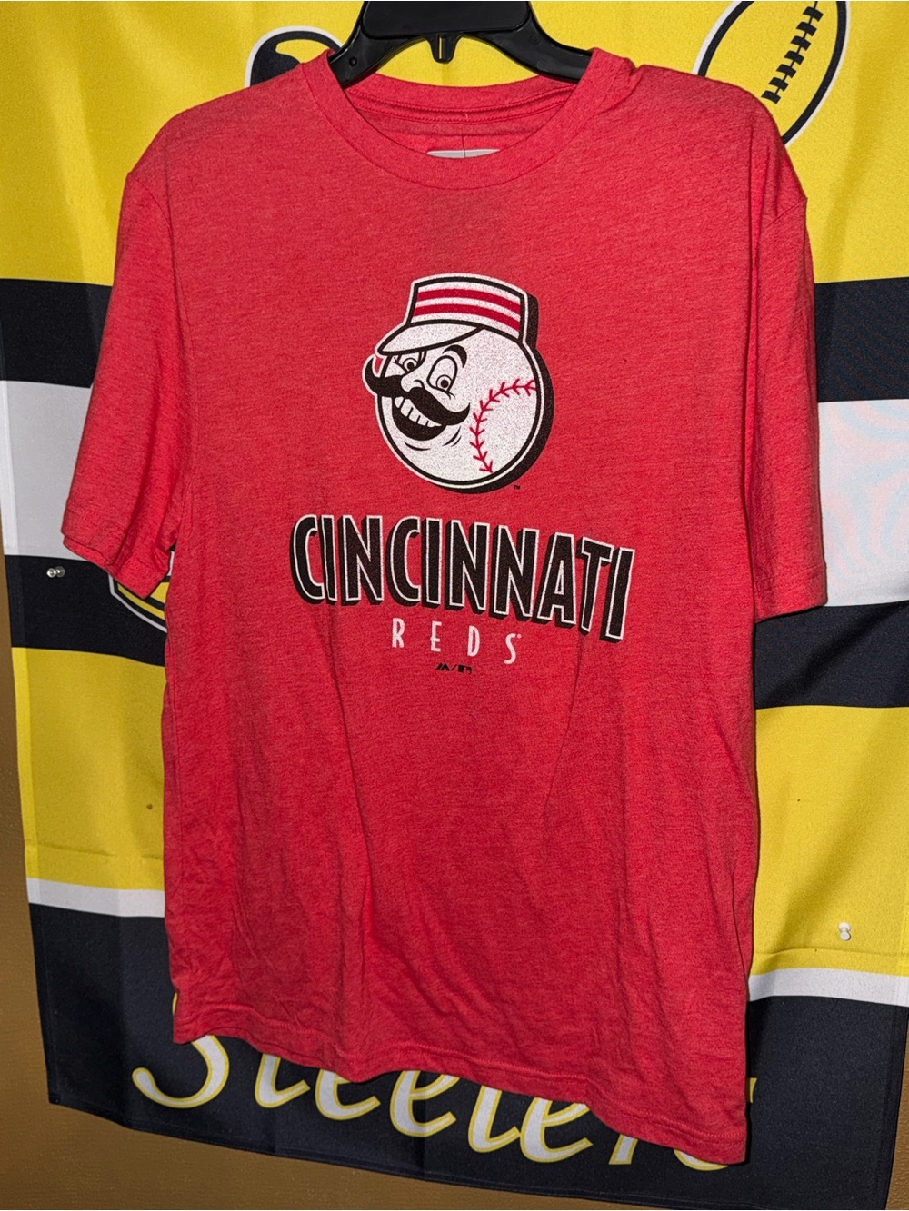 Majestic MLB Baseball Genuine Merchandise Cincinnati Reds T Shirt Men’s Size Med